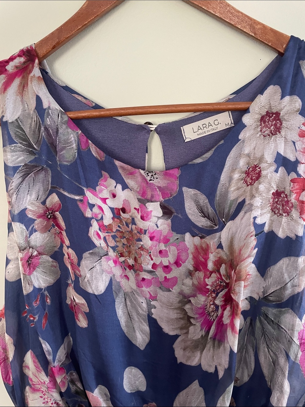 LARA Navy and White Floral Shell Top